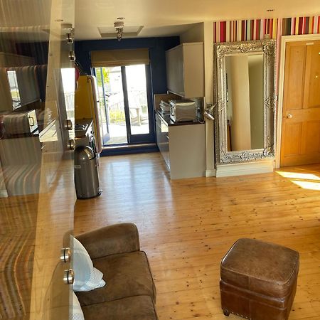 Studio 7 Apartment Сейнт Остел Екстериор снимка