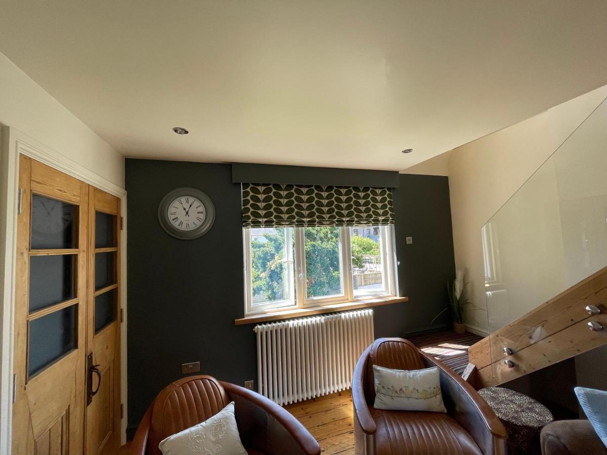 Studio 7 Apartment Сейнт Остел Екстериор снимка