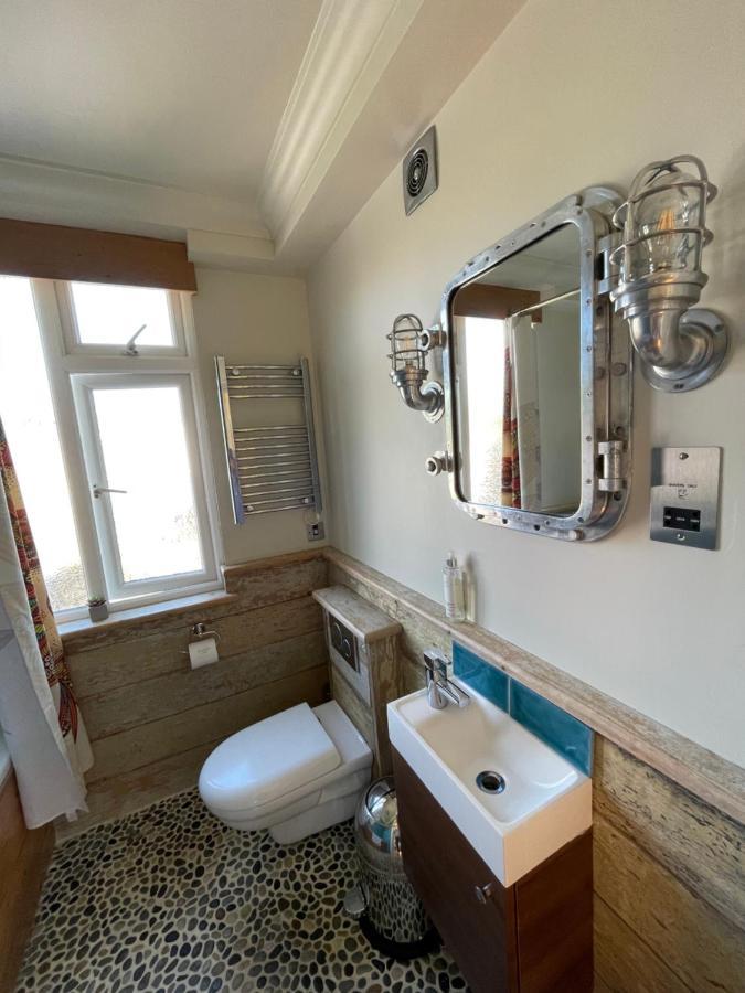 Studio 7 Apartment Сейнт Остел Екстериор снимка