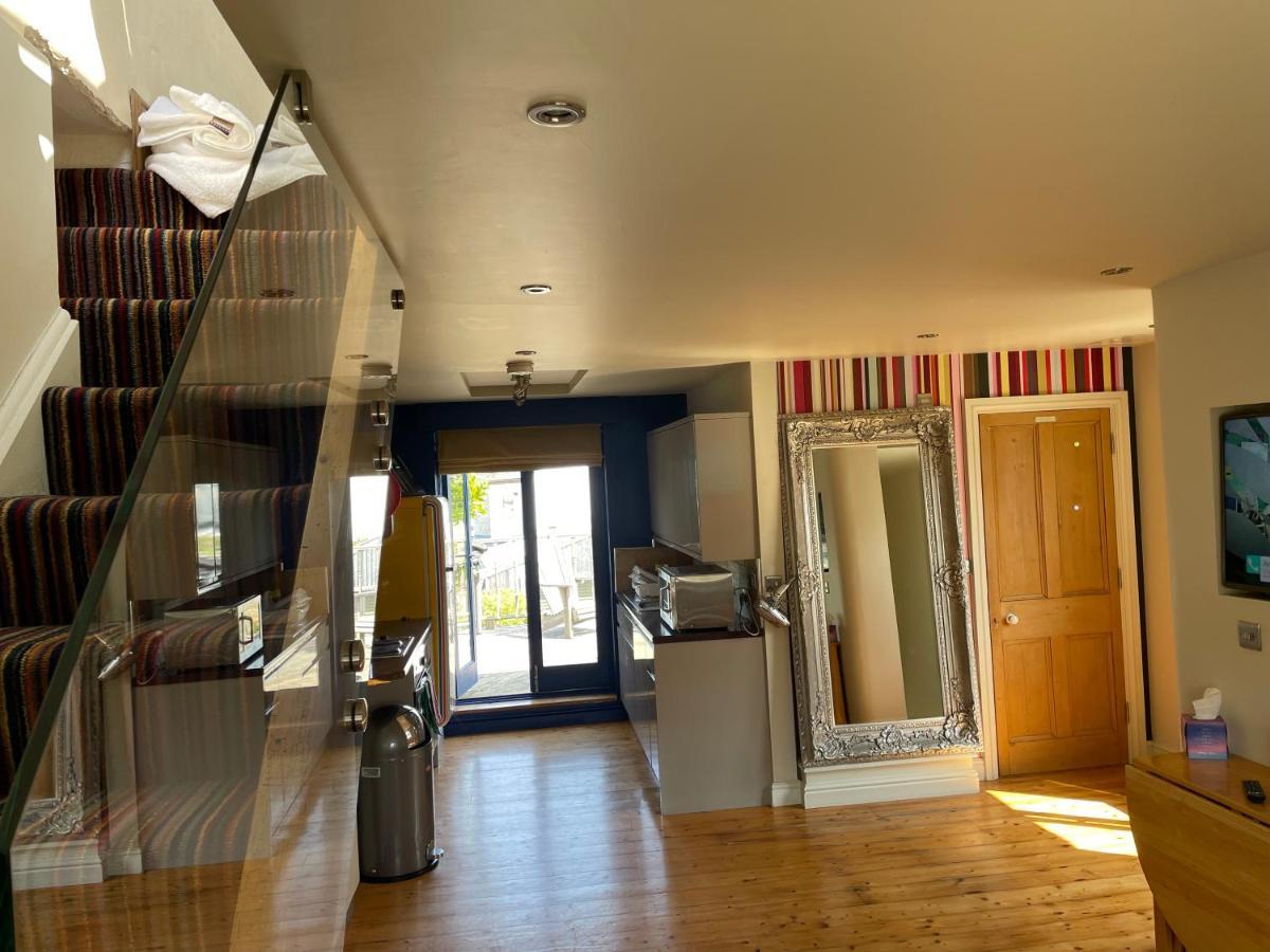 Studio 7 Apartment Сейнт Остел Екстериор снимка